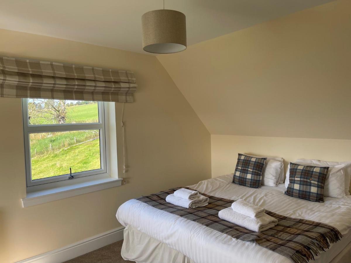 Highland Farm Cottages Dingwall Eksteriør billede