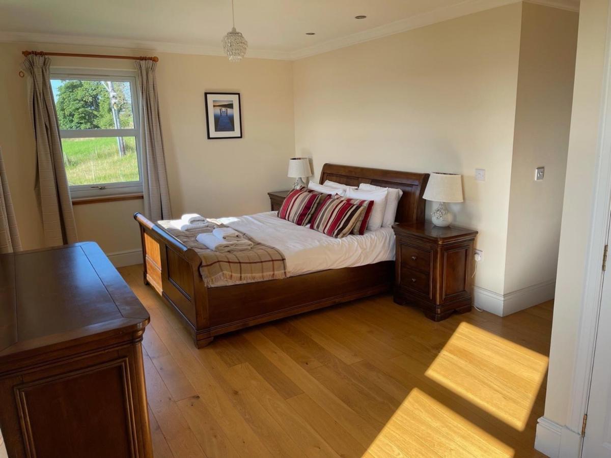 Highland Farm Cottages Dingwall Eksteriør billede